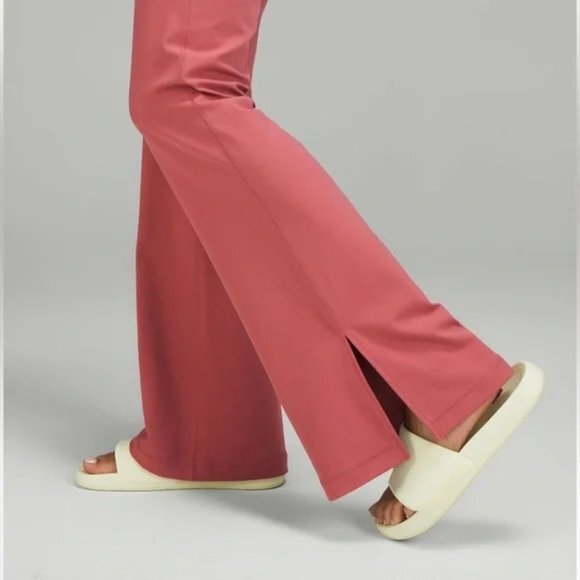 Like New Lululemon Groove High-Rise Split-Hem Flared Pants in Brier Rose - Picture 4 of 5